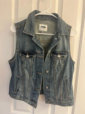 Old Navy Women’s Sleeveless  Denim Vest - Light Blue Size Small